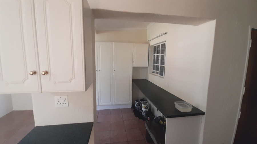 5 Bedroom Property for Sale in Ifafi North West